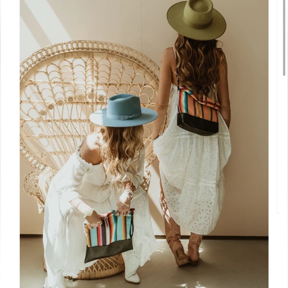 Vaalbara Designs Leather and Kilim Purse Messenger Bag - Picture 6 of 13